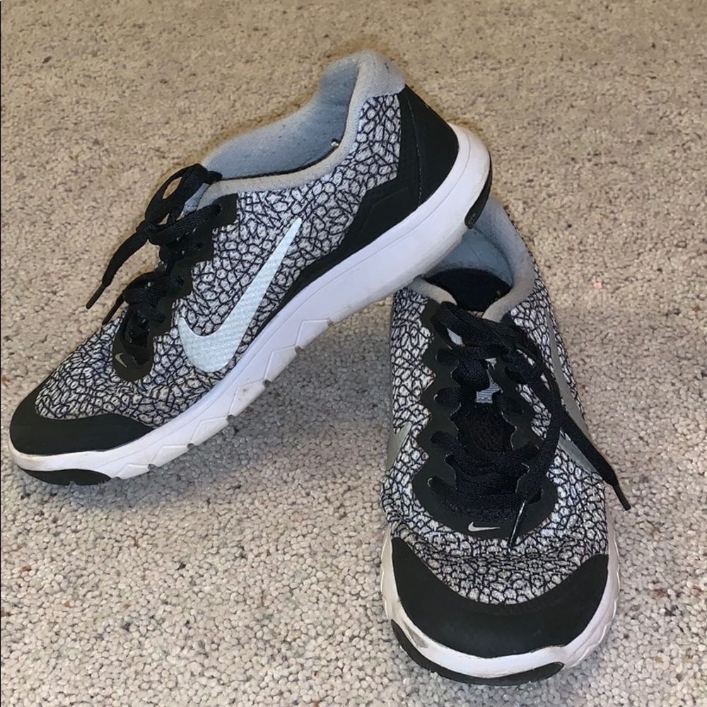 ✨Nike Flex Experience Sneaker✨